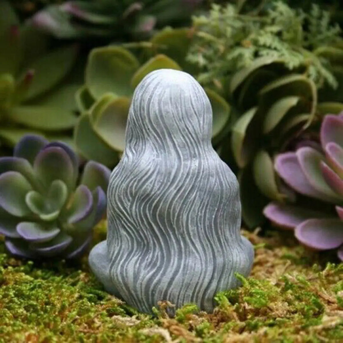 Moon Goddess Resin Statue — 8cm Divine Feminine Altar Figurine