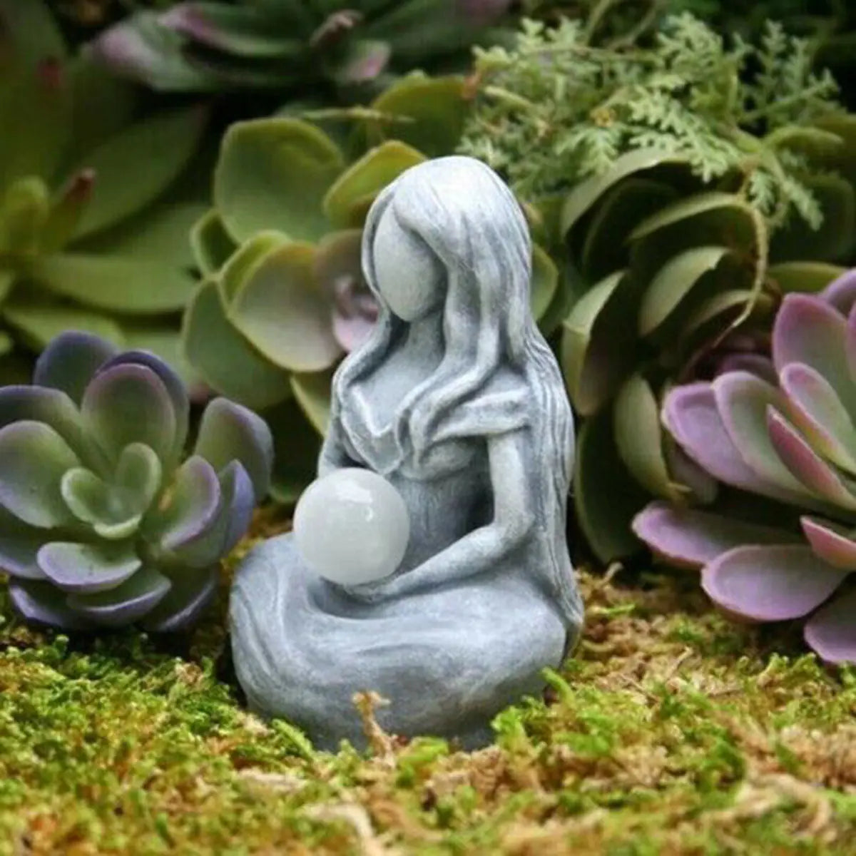 Moon Goddess Resin Statue — 8cm Divine Feminine Altar Figurine