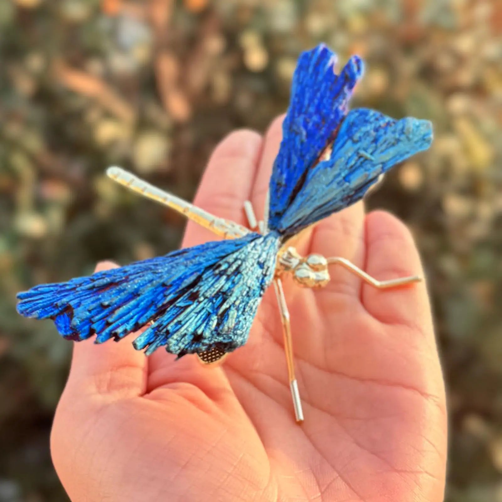 RJINGSHI Dragonfly Statue Natural Electroplated Blue Tourmaline Dragonfly Decor Collection Natural Home Decor Healing Crystals Dragonfly Gift for Women 3.94" (Gold)