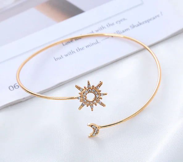Fashionable Adjustable Metal Sun Moon Bracelet for Women